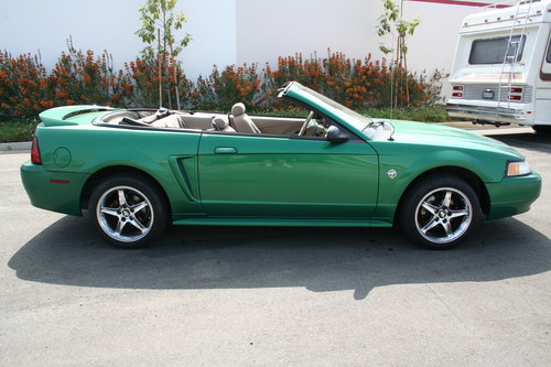 Image 3 of 1999 Mustang Coupe Green